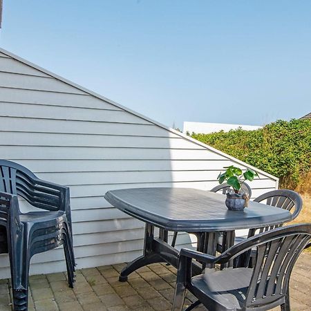 4 Person Holiday Home In R M Sonderby  Экстерьер фото